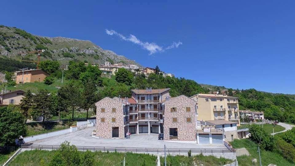 Attico E Super Attico Panoramico Apartment Rocca di Cambio Exterior photo